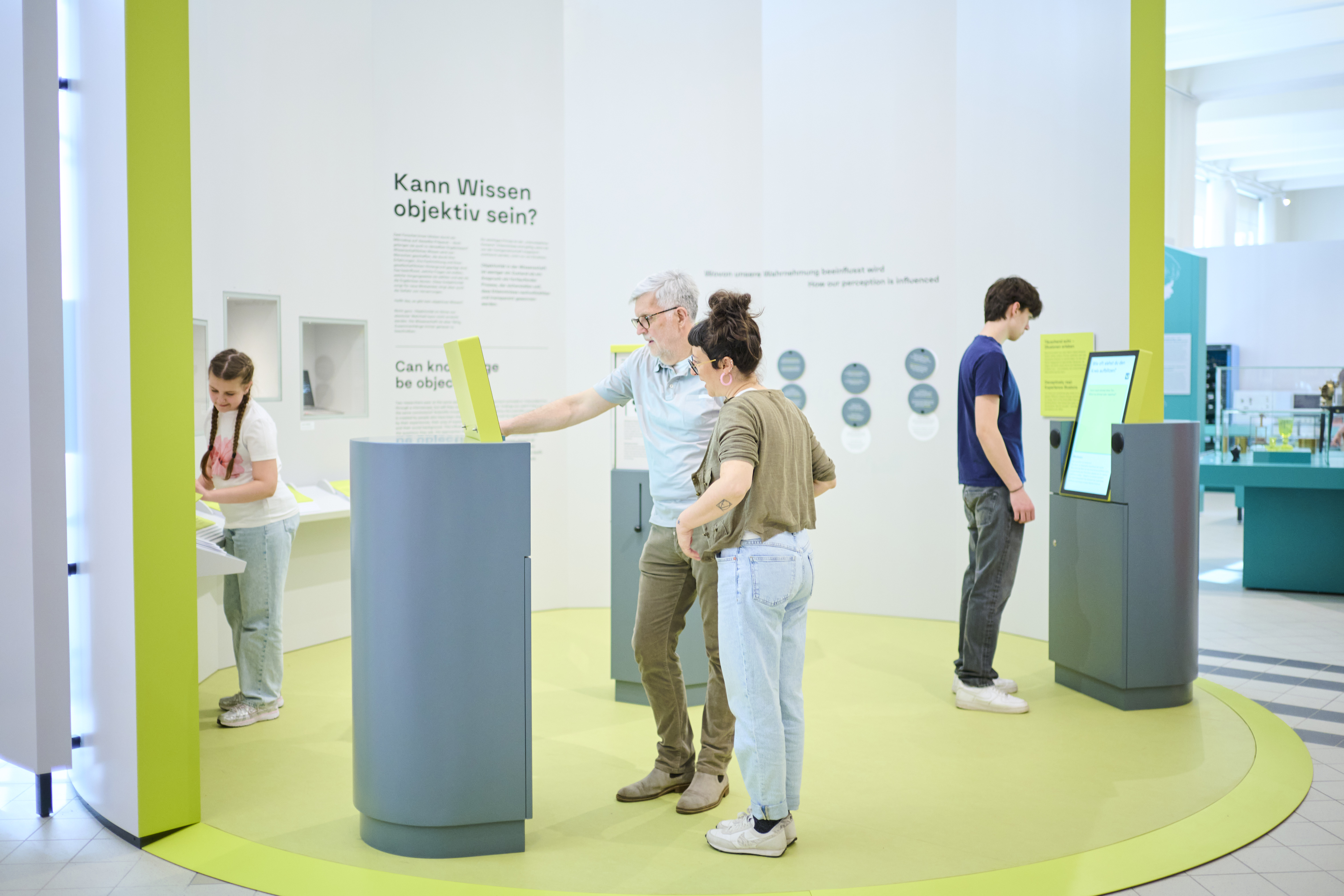 Optische Täuschungen interactive exhibit